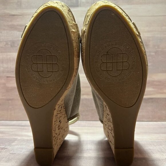 Dana Buchman Womens Wedge Peep-Toe Sandals Size 9 Medium Beige & Gold - Picture 4 of 11